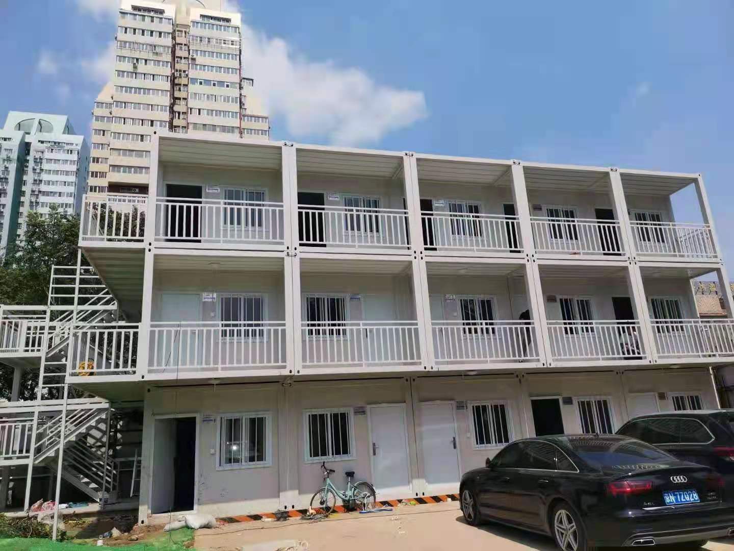 多层集装箱宿舍